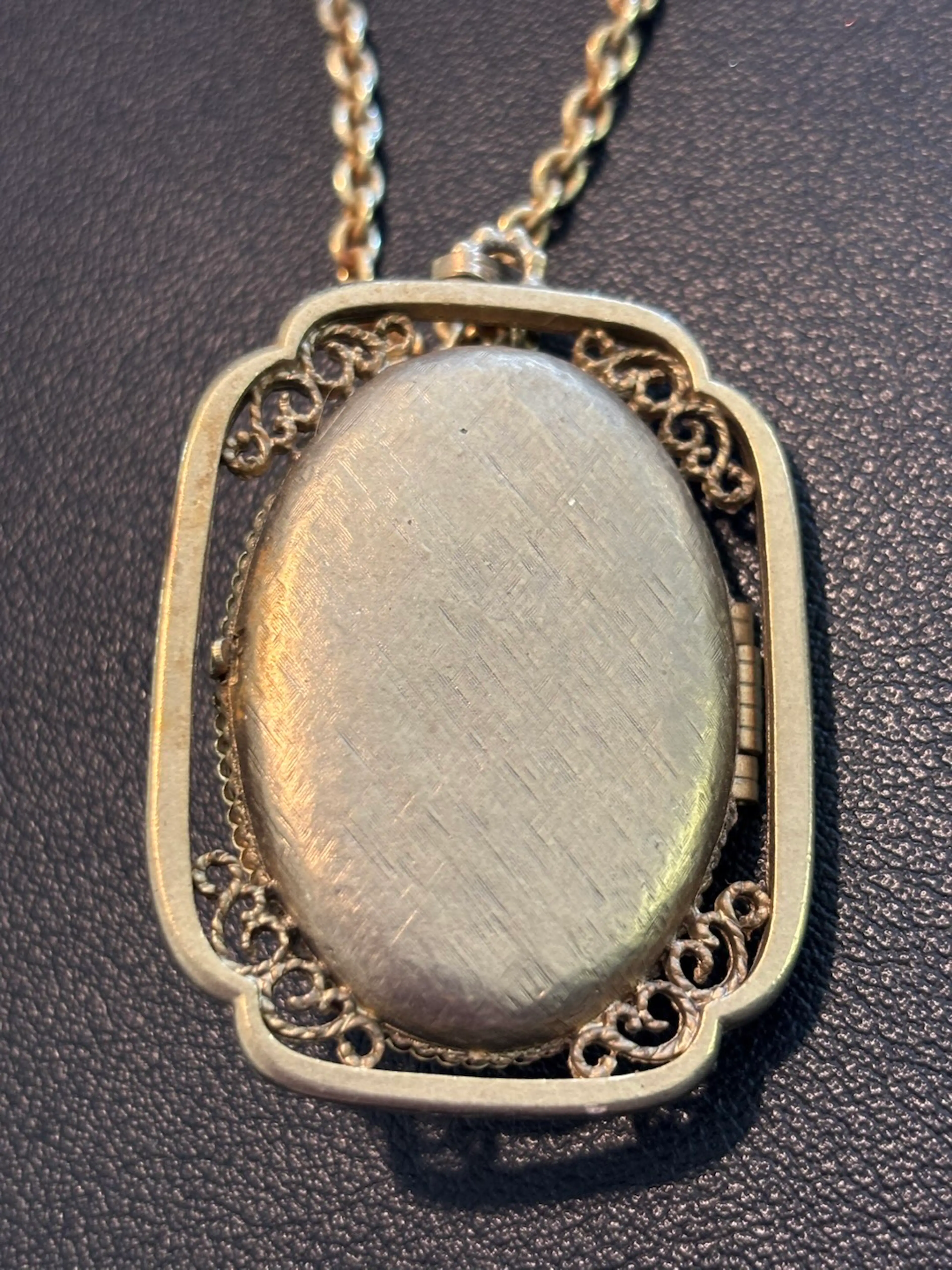 Image 4 of 5
