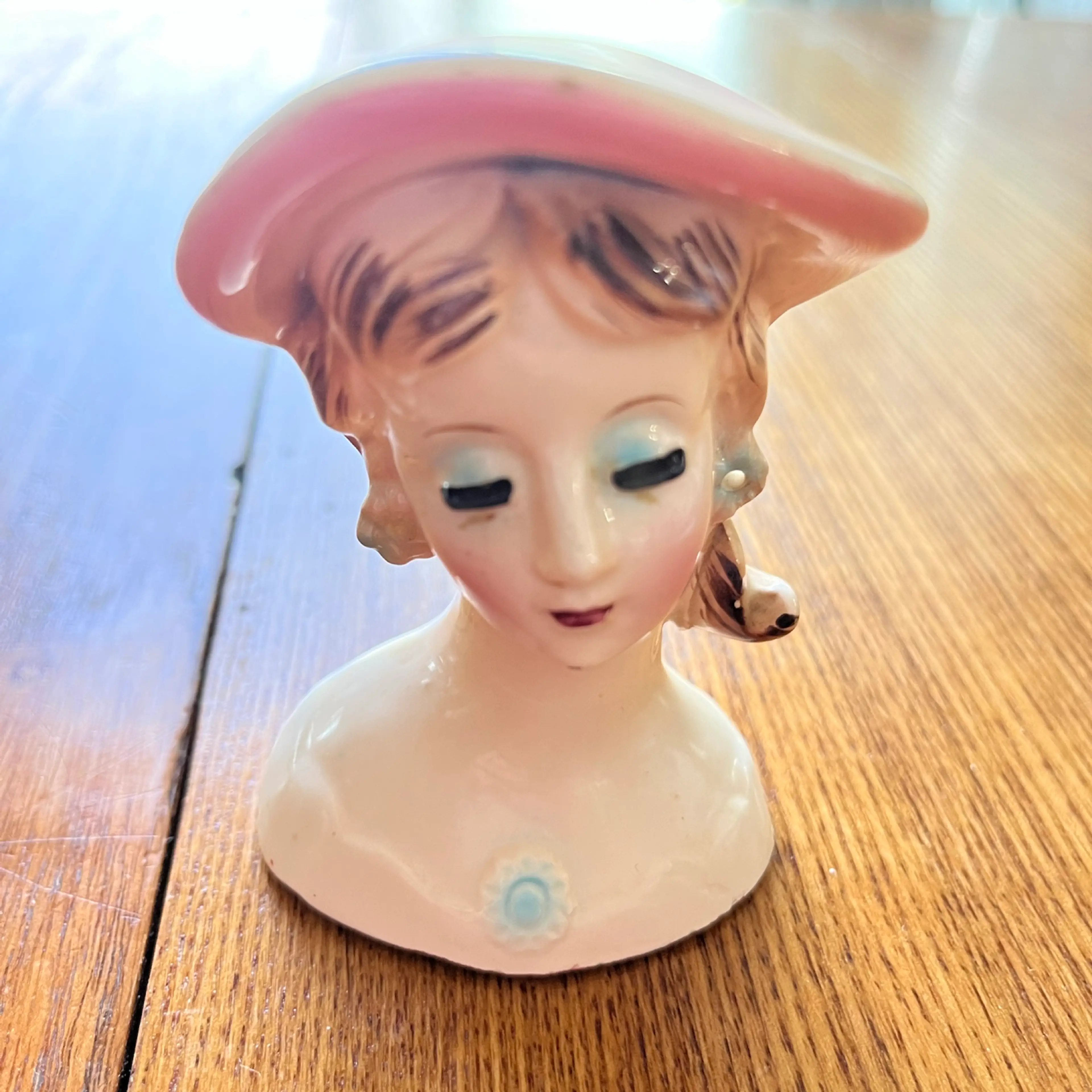 Image 1 of 6