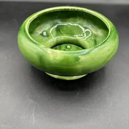 Vintage planter - USA round shallow green