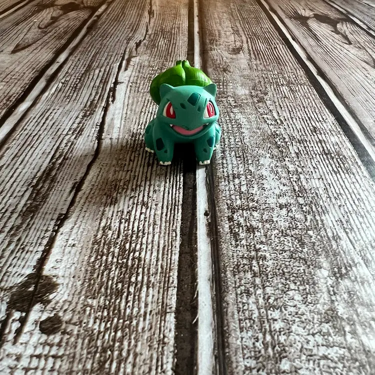2004 TOMY Nintendo Pokémon Bulbasaur Mini Figure 1.5”