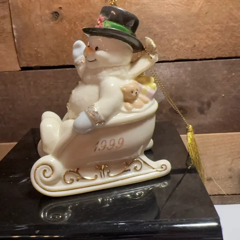 034. Lenox "Sleigh Full of Smiles" 1999 Snowman Ornament