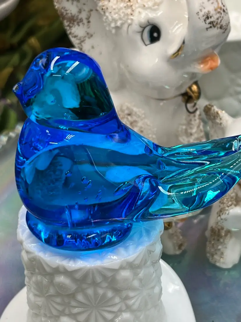 A vintage Ron Ray 3” blue art glass bluebird Of Happiness figurine1991 Signed