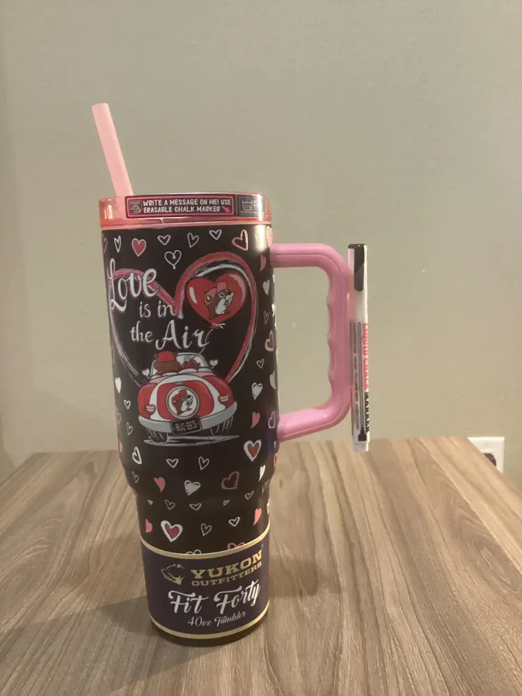 Buc-ee’s VALENTINES DAY Tumbler LOVE IS IN THE AIR for 2025 40 oz