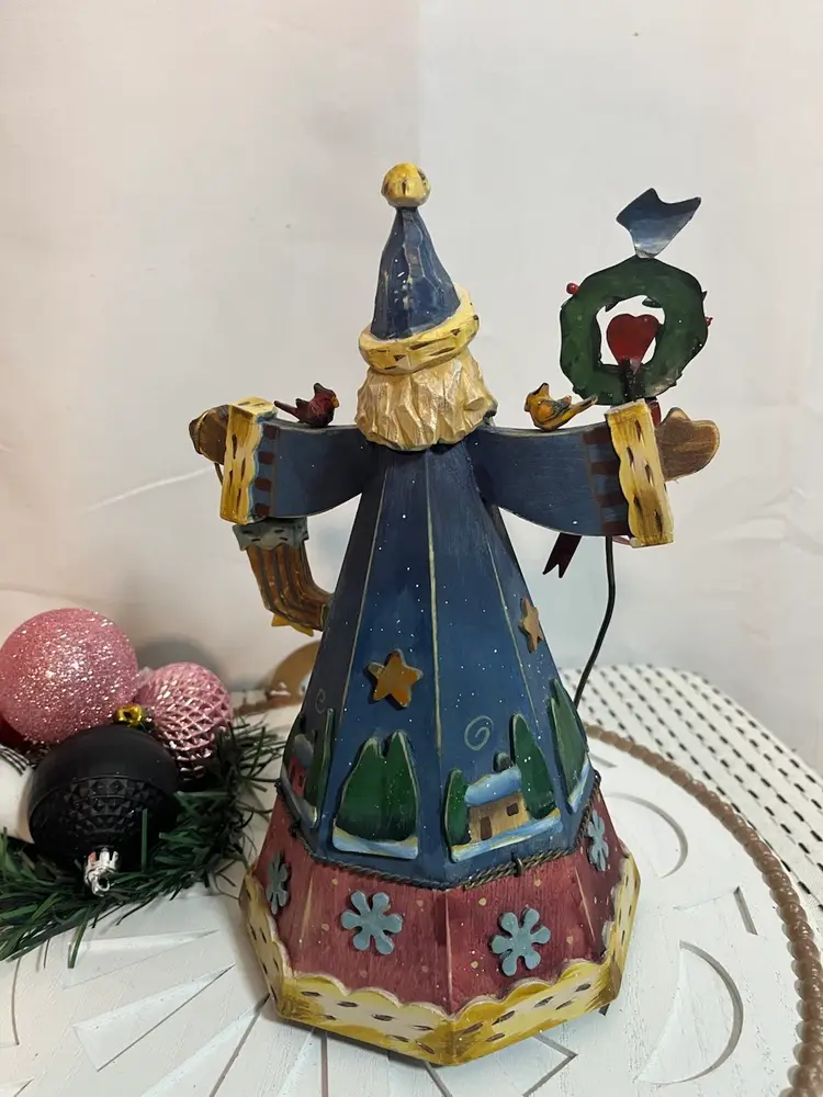 Vintage Sankyo Wind up WoodLand Santa  Christmas music box. 10” Works. E58