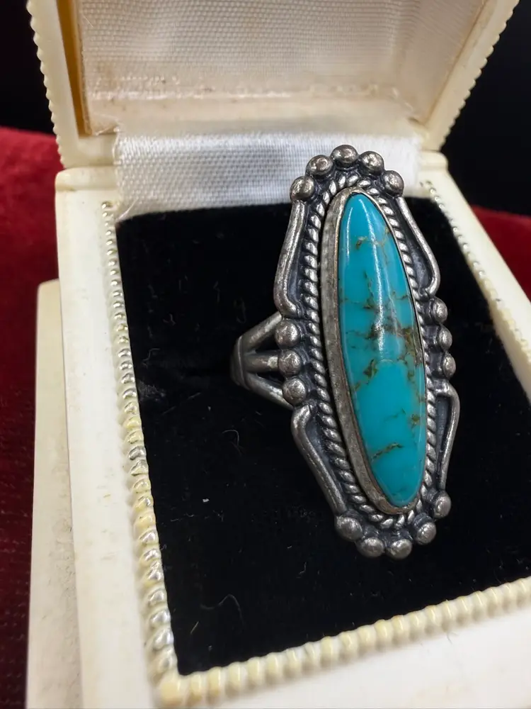 vintage Navajo turquoise and sterling silver ring 7.5