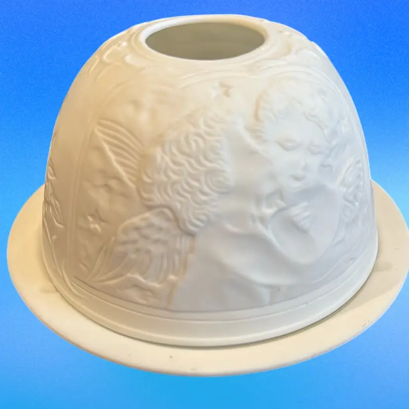 Bisque Kissing Cherub Fairy Lamp