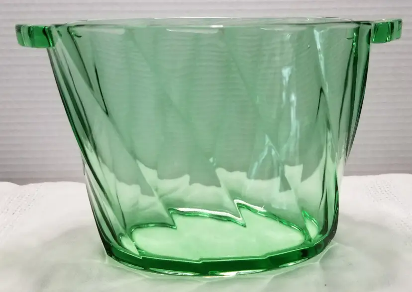 Vintage Heisey Glass Twist Moongleam Green Ice Bucket