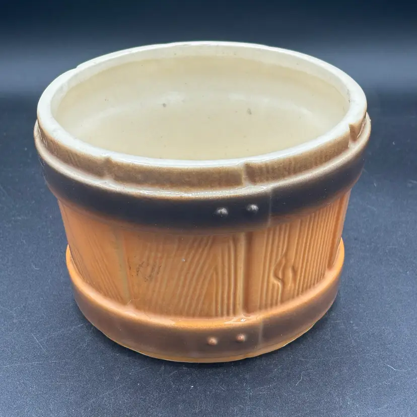 Vintage planter- barrel