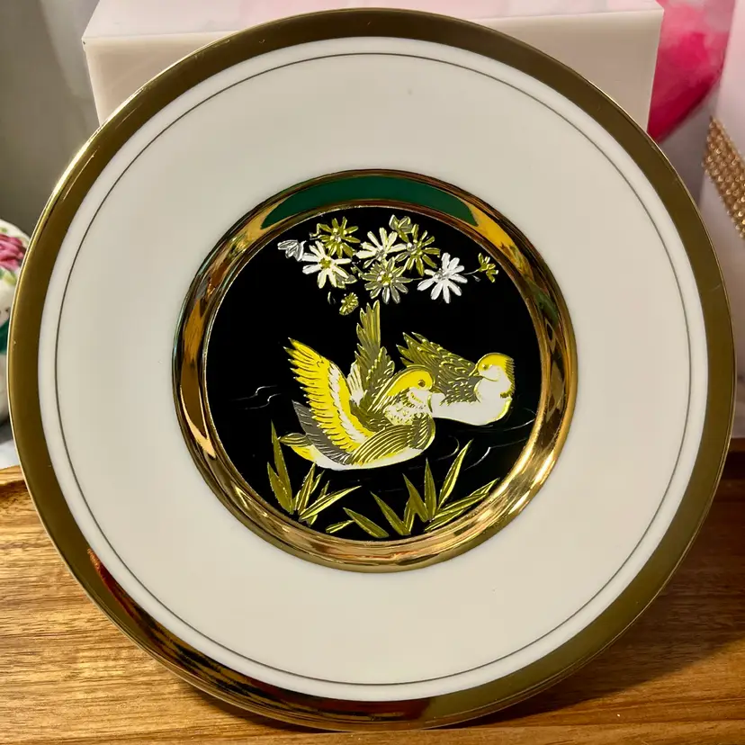 CLEARANCE!! Vintage Art of Chokin 24KT Gold Edged Plate - Mandarin Ducks & Flowers - Japan