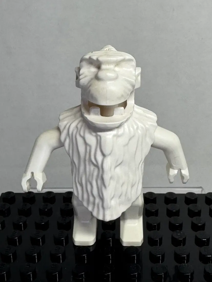 LEGO Yeti Sasquatch Bigfoot Animal 7412 - ORIENT EXPEDITION Adventurers Hideout