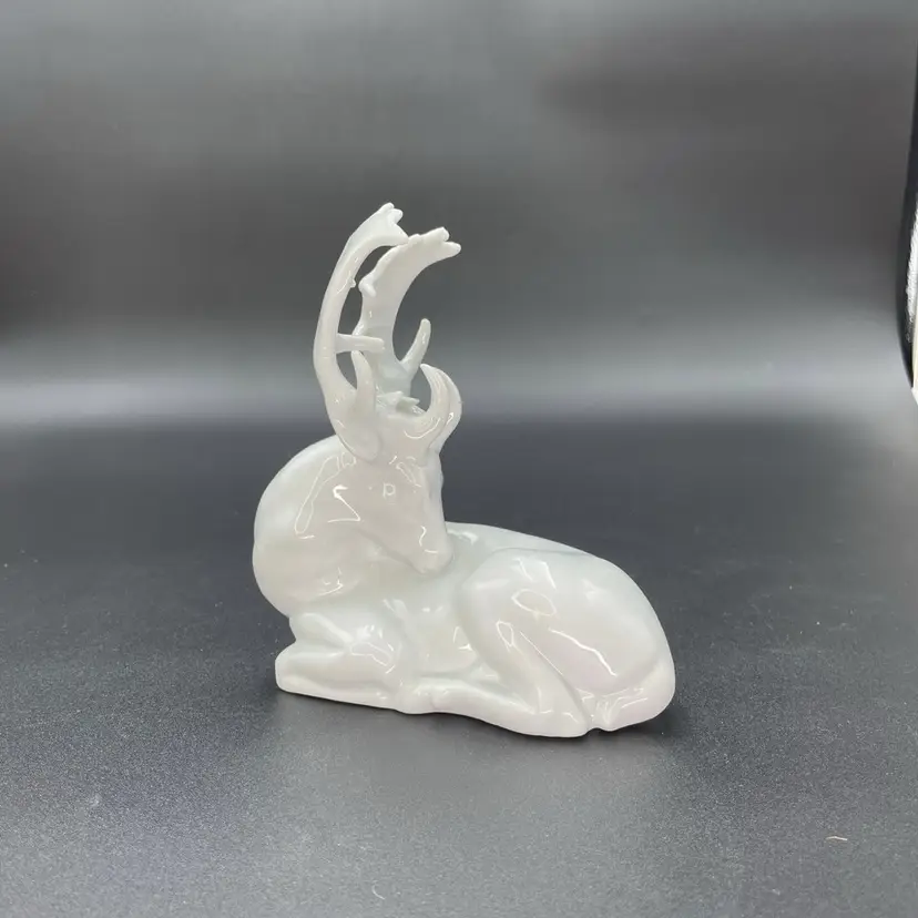 Deer Buck Reindeer White Porcelain Christmas Figurine Sculpture Vintage