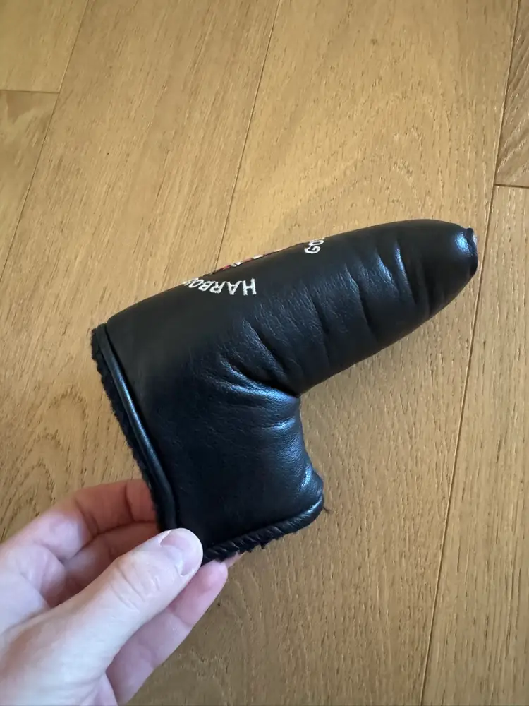 AM&E Harbour Town Links Black
Blade Putter Headcover