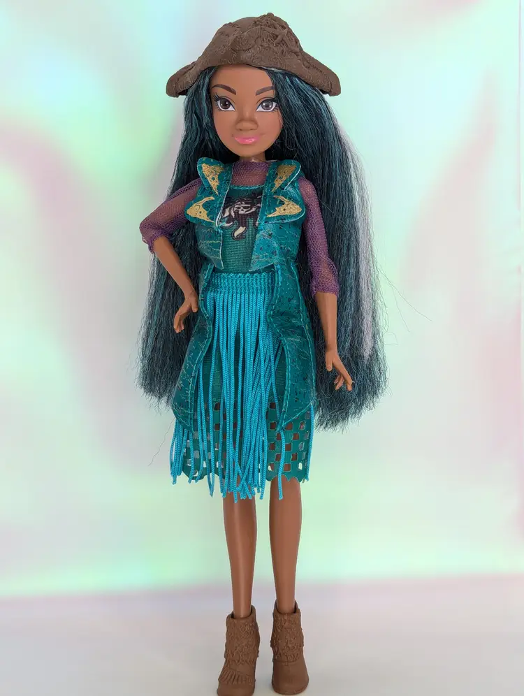 Disney Descendants 2 Singing Uma Doll w/Hat & Shoes Hasbro Toy Figure 2017 - WORKS