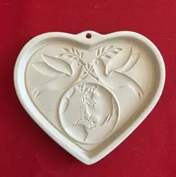 Vtg Pampered Chef Peace On Earth Cookie Mold 2002 Retired NIB