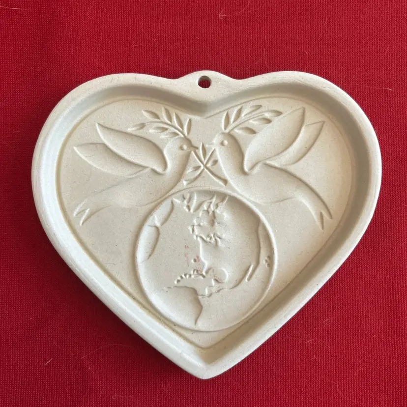 Vtg Pampered Chef Peace On Earth Cookie Mold 2002 Retired NIB