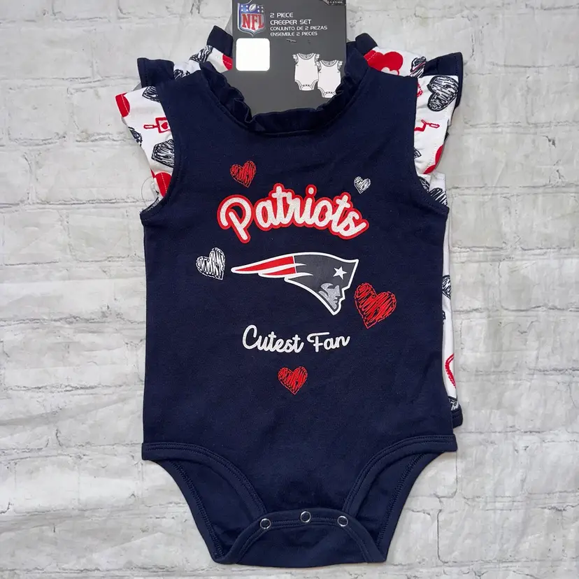 NWT NFL Licensed New England Patriots Infant Size 6/9M Happy Hearts 2-Piece Bodysuit Set