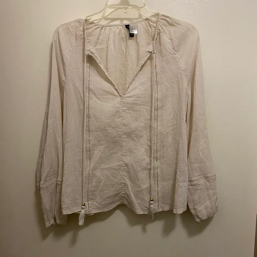 H&M Divided Womens Ivory Peasant Top Blouse Shirt M 42” V Neck Boho Cottagecore