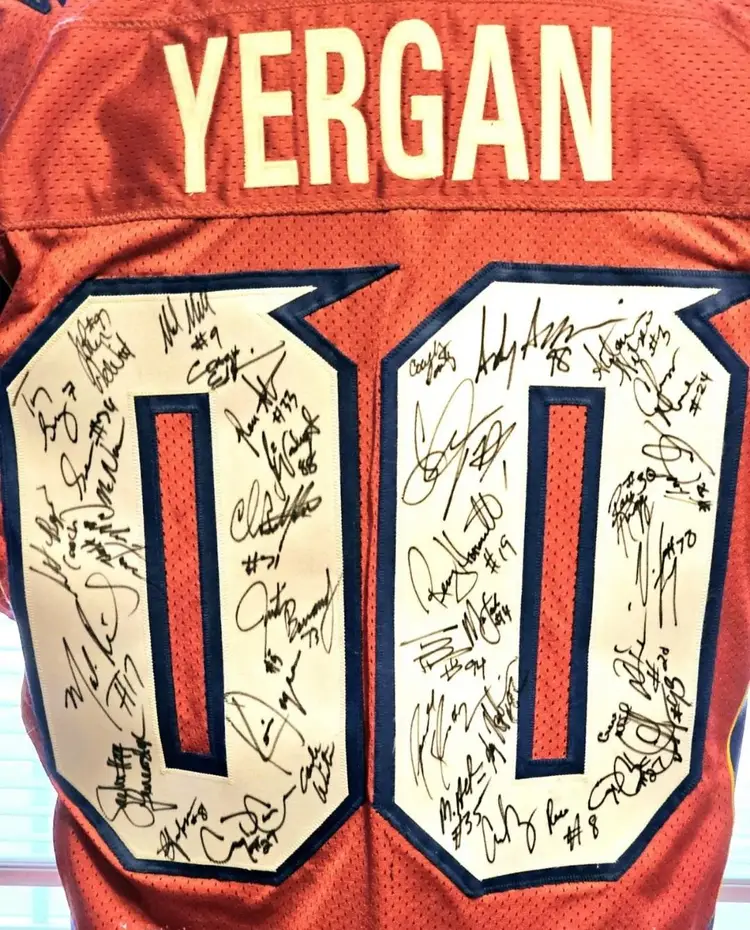 Los Angeles Avengers AFL Wilson Jersey Men's Arena Football Rare Signed By Team & Coach