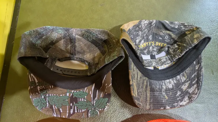 Lot 4 2 Orange and 2 Camouflage Hat