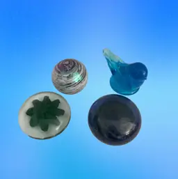 #09-Pick A Paperweight