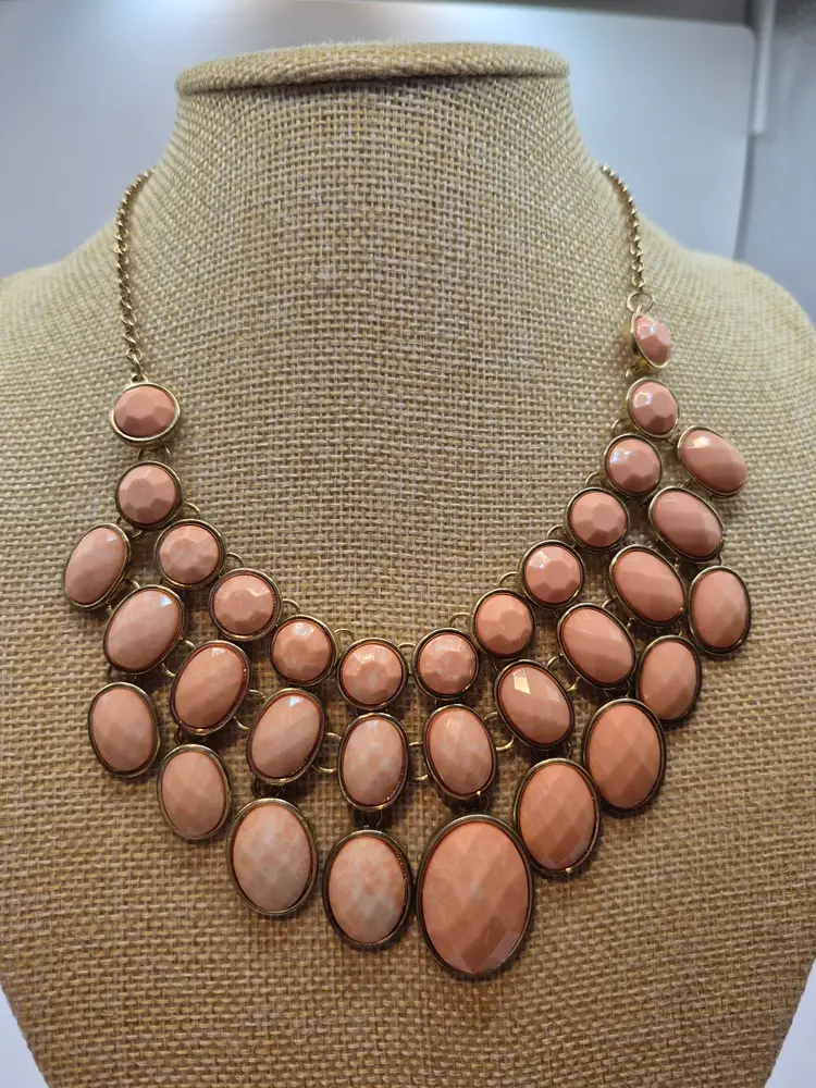 Vtg. Gold Tone pink Bib Statement 14" Necklace