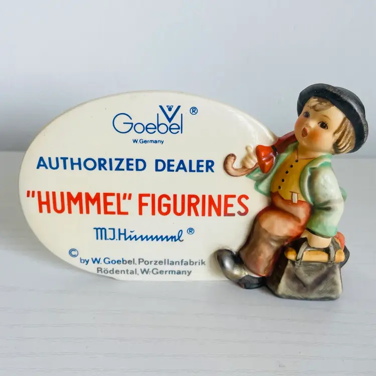 Hummel Figurines Authorized Dealer Plaque Goebel #187A 1976 Merry Wanderer