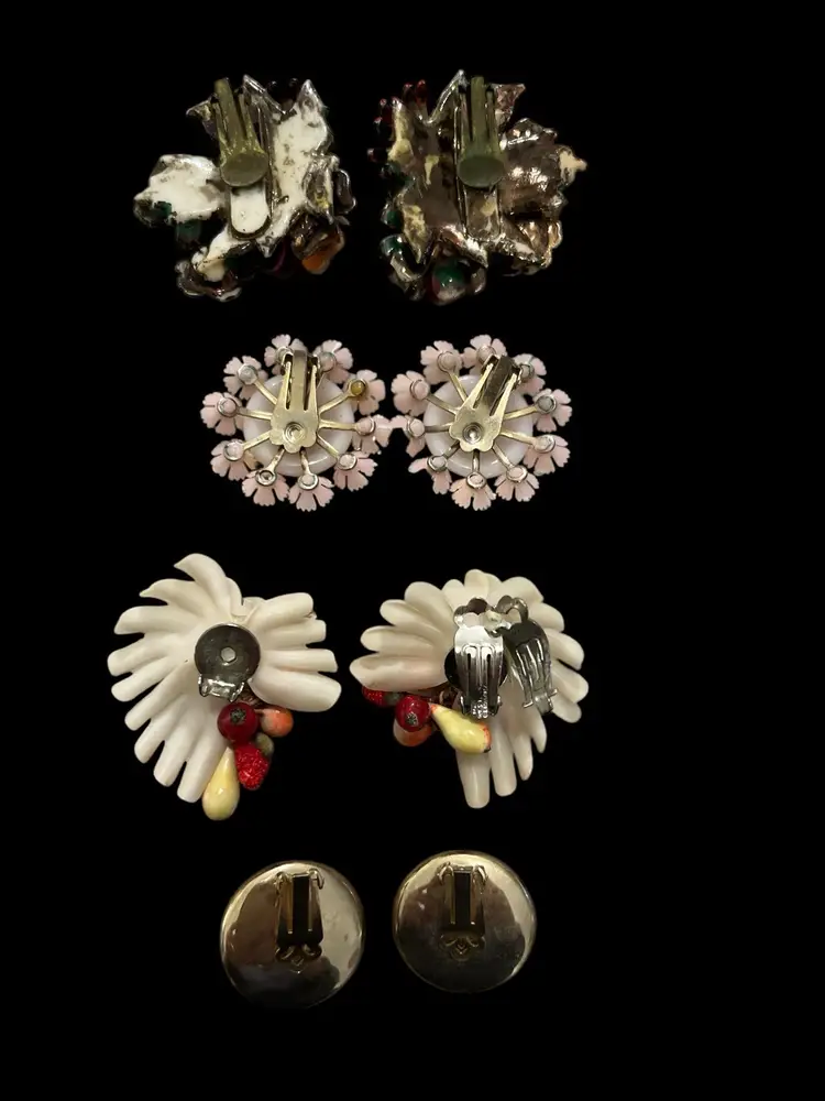 VINTAGE Lucite Faux Pearls Rhinestones Repurpose Repair Craft Clip-ons 4 Pairs #E-14