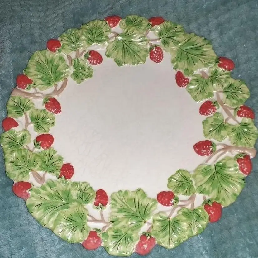Rare Vintage Mottahedeh Raspberry Plate Underplate
Italian Pottery