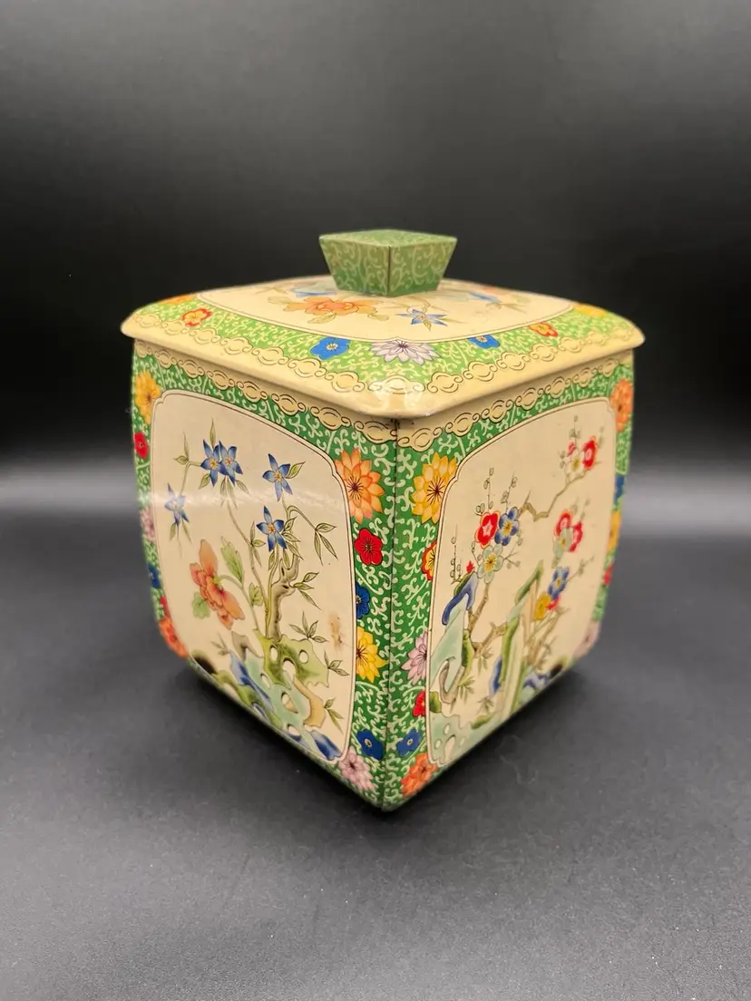 #39 Square Green Floral Metal Lidded Tin Baret Ware England 6.5”