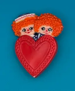 Vintage Hallmark Raggedy Ann & Andy Valentine Heart Pin – 1970s Hong Kong