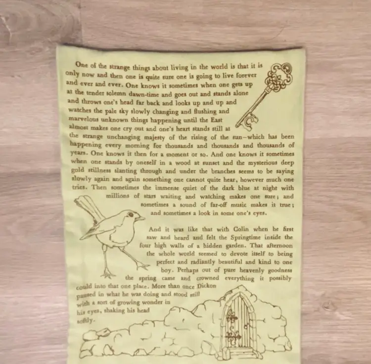 Storiarts Infinity Green Scarf The Secret Garden Passage & Illustration EUC