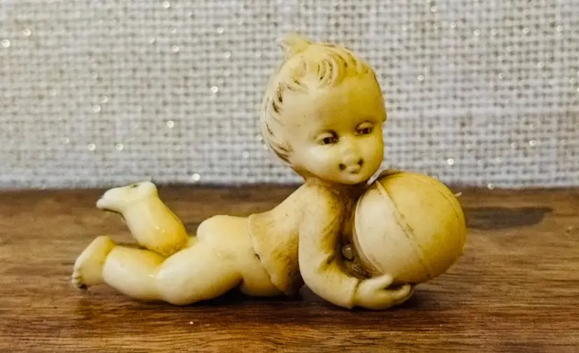 HTF Vintage 1970s Baby Kids Figure White Yellowed Plastic Toy Figure 2.5" Tall