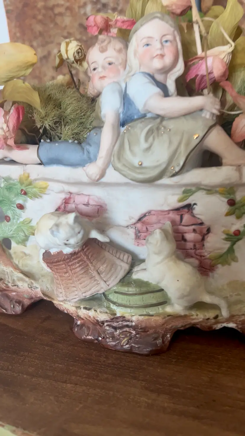 Antique German Grafenthal Marked Bisque Porcelain Jardiniere Planter Gold Cats 1879-1886 “Dep” Mark