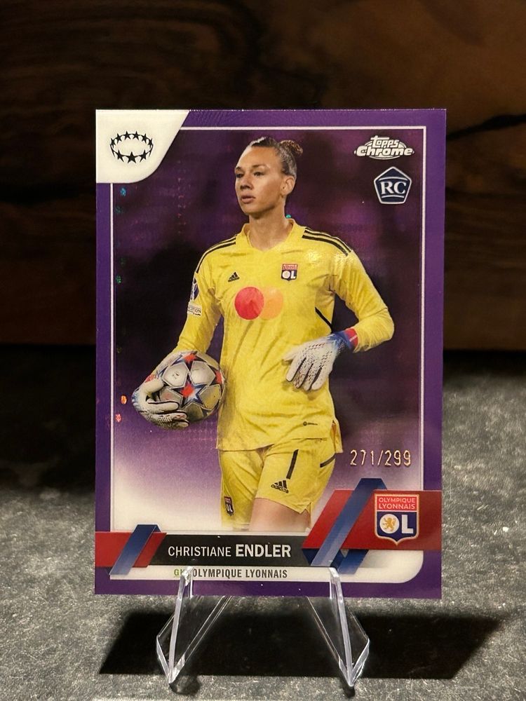 Christiane Endler 2022-23 Topps Chrome Women’s Purple Pulsar Refractor #1 OL Lyonnes #271/299