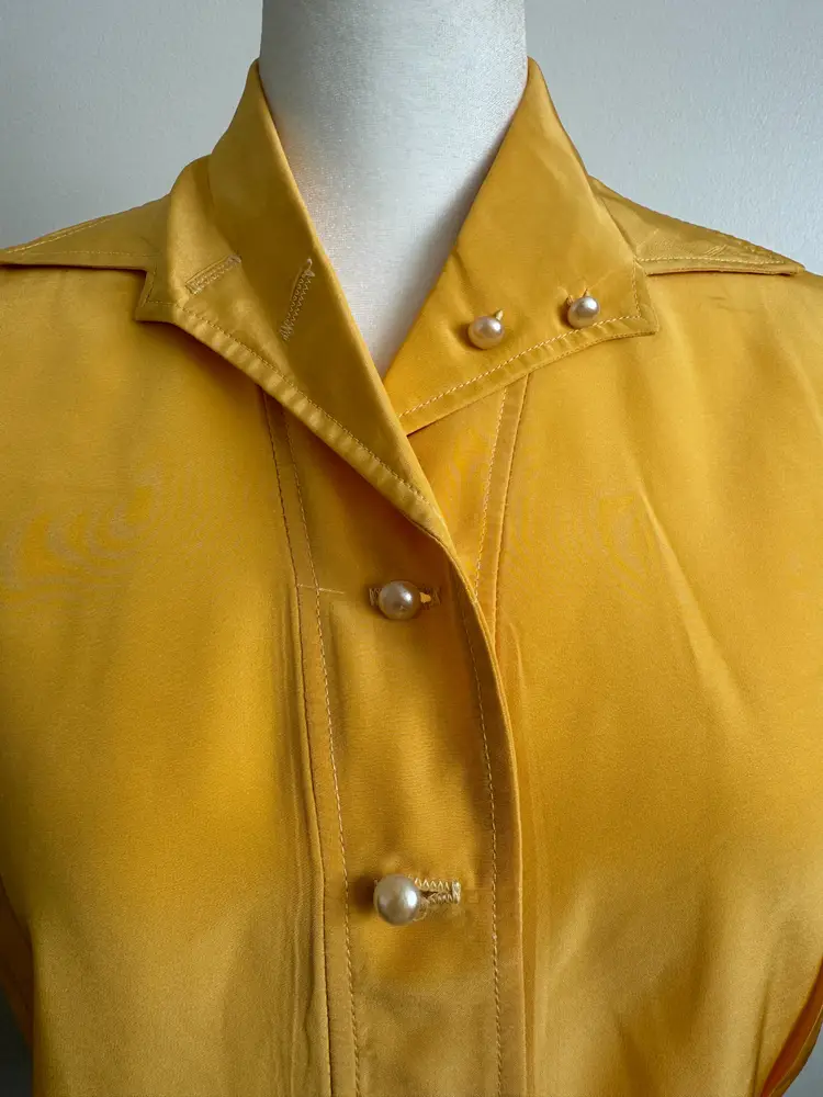 Vintage Yellow Dagger Collar