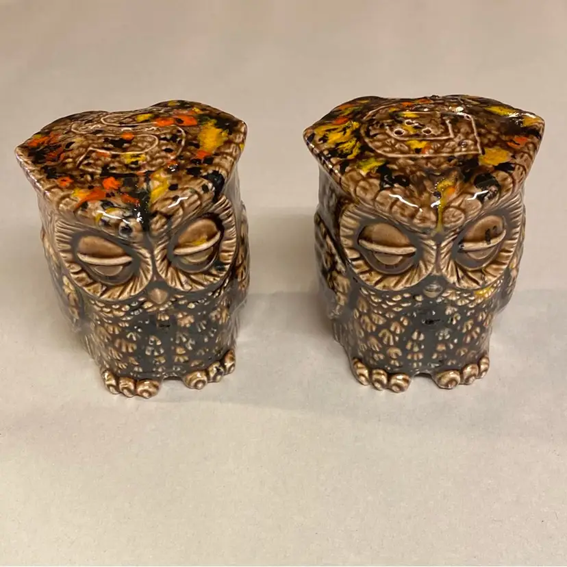 #2001 Novelty Ceramic Salt And Pepper Shakers 3.5 X 3 Inch Brown Glaze With Stoppers