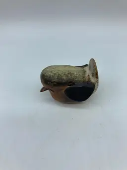 CORNISH POTTERY - TREMAR POTTERY BABY BIRD SERIES - ROBIN-Stamped