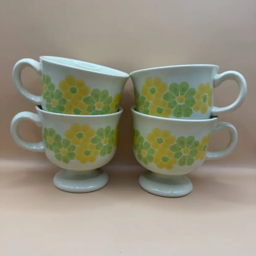 Franciscan 1960s Set Of Four Picnic Flower Power Pedestal Mugs 3.75”
