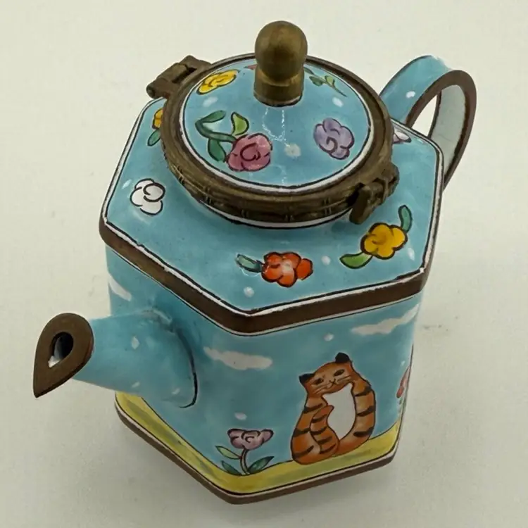 Kelvin Chen Miniature Teapot Trinket Box Enamel Copper Sitting Cats Flowers  #44 2000