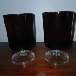 1-10 Vintage Luminarc Ruby Red "Cavalier"pattern wine glasses - set of 2