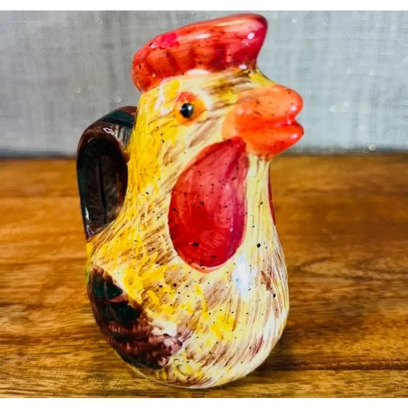 Style Eyes Brand Red Check Rooster Shaker by Baum Bros. 4.5" Tall X 4" Wide