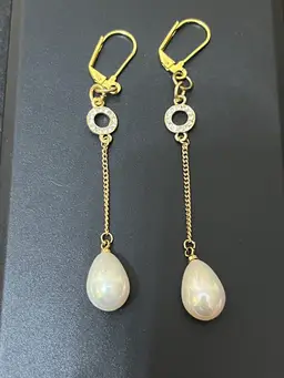 67) Goldtone Rhinestone Circle Chain Teardrop Lever back Earrings