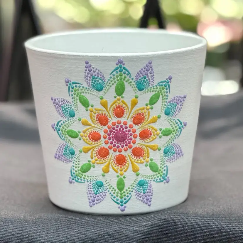 4.7 inch hand painted pot white/ neon rainbow