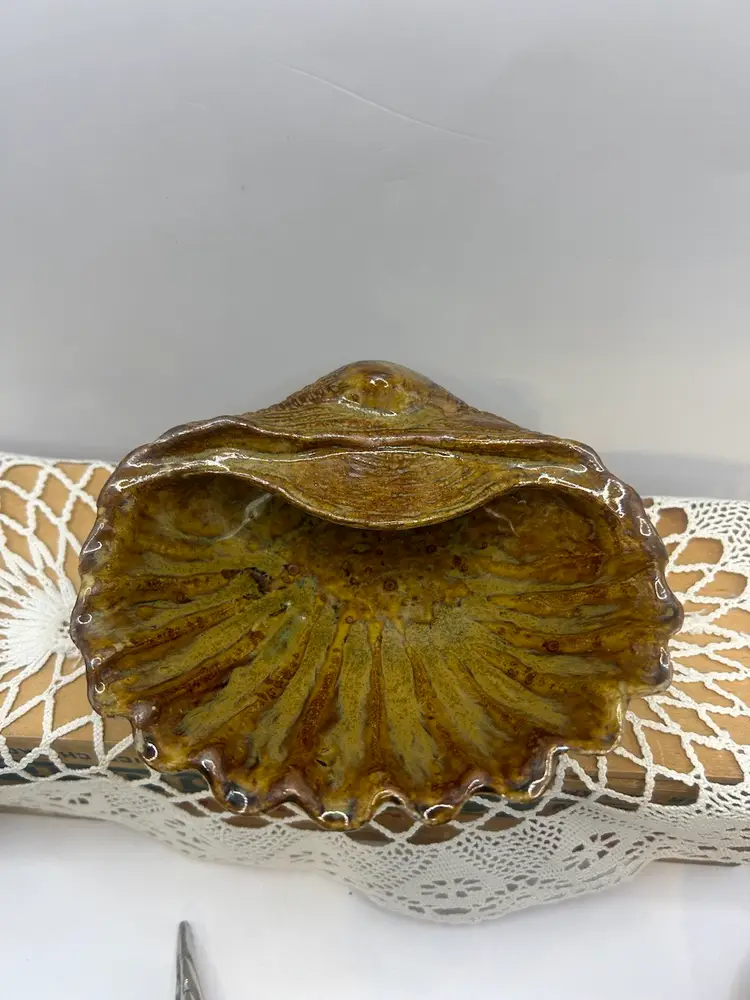 Pottery Shell Dish 6x5  Not Sure Of Makers Mark