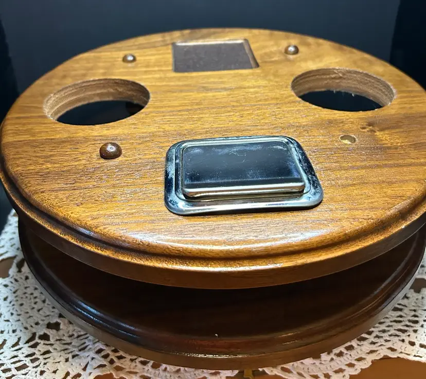 Vintage Wooden Drink/ashtray Side Table
Needing Pedestal To Complete