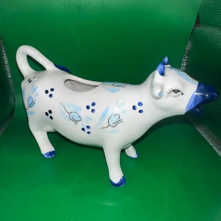 Pristine Vintage ENESCO Japan Ceramic Blue White Tulip Design Cow Creamer