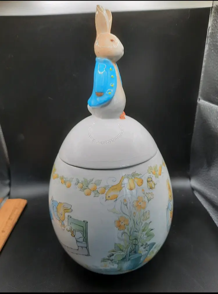 Beatrix Potter Peter Rabbit Ceramic Cookie Jar