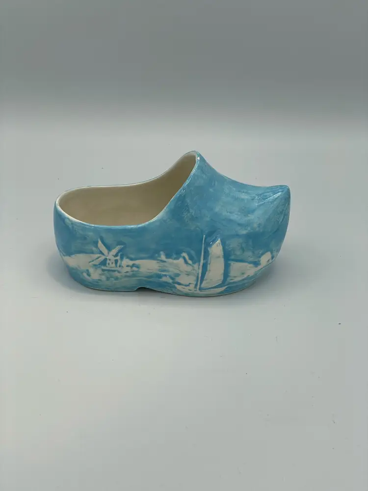 11 Ceramic Dutch Shoe Planter