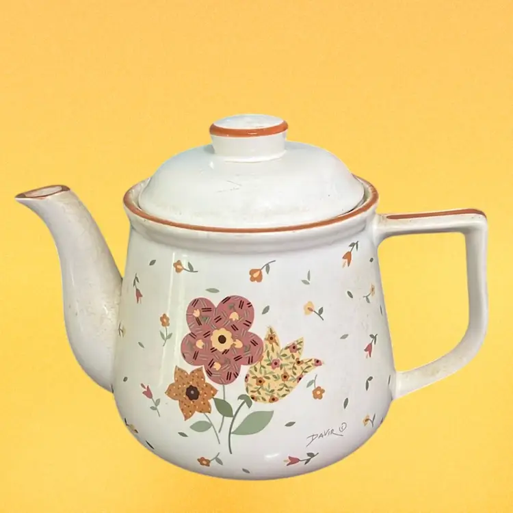 Vintage Davir Designed Teapot Excellent Condition Flowers