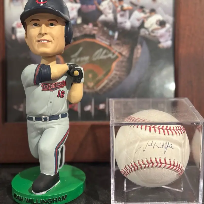 Josh Willingham Bobblehead (2013 Giveaway) & Autographed Baseball (ball case included)